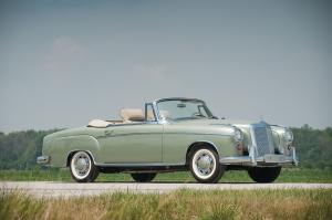 Mercedes-Benz 220 SE Cabriolet